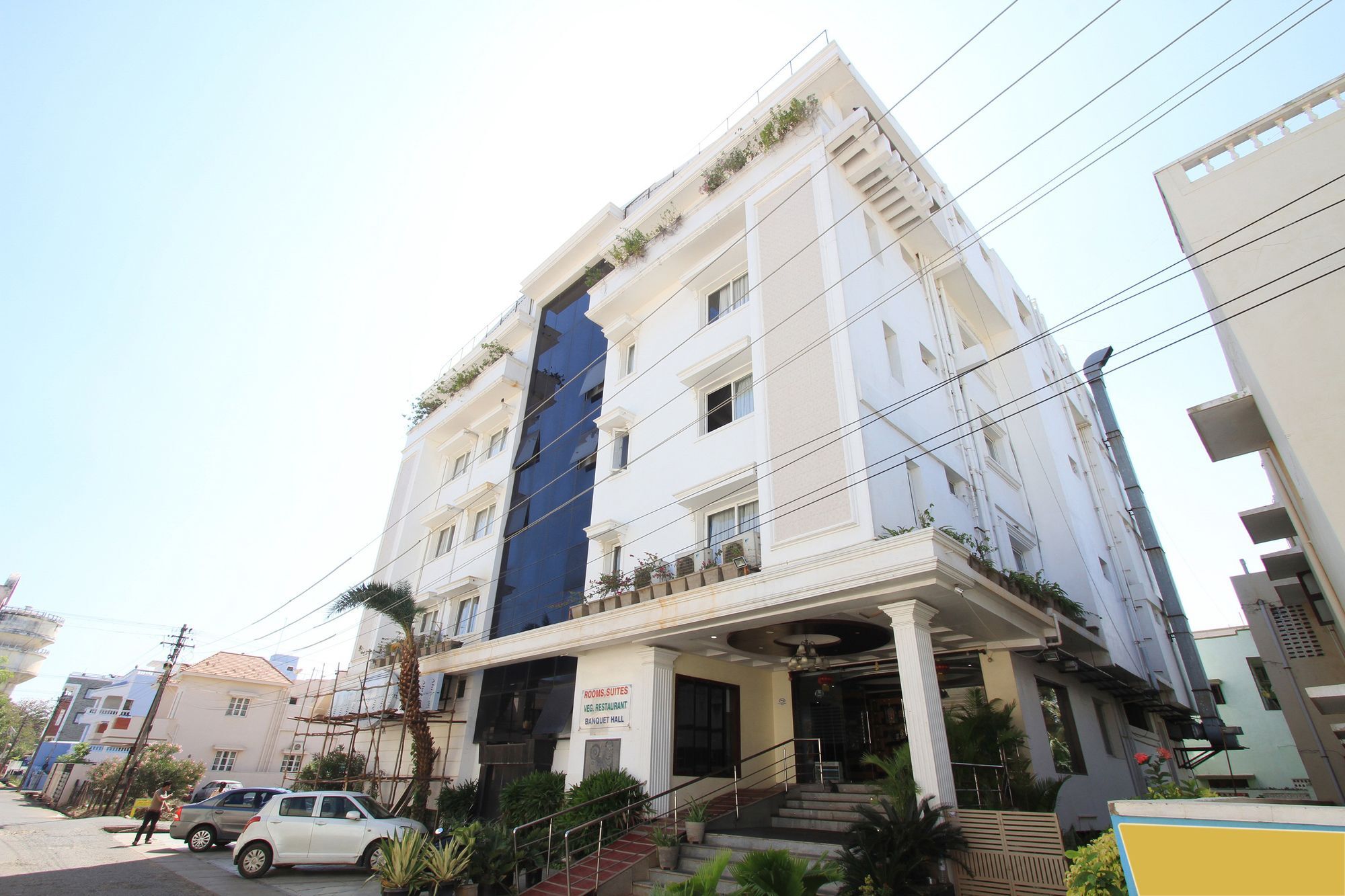 Oyo 4895 Abi Krishna Hotel ปอนดิเชอรี ภายนอก รูปภาพ